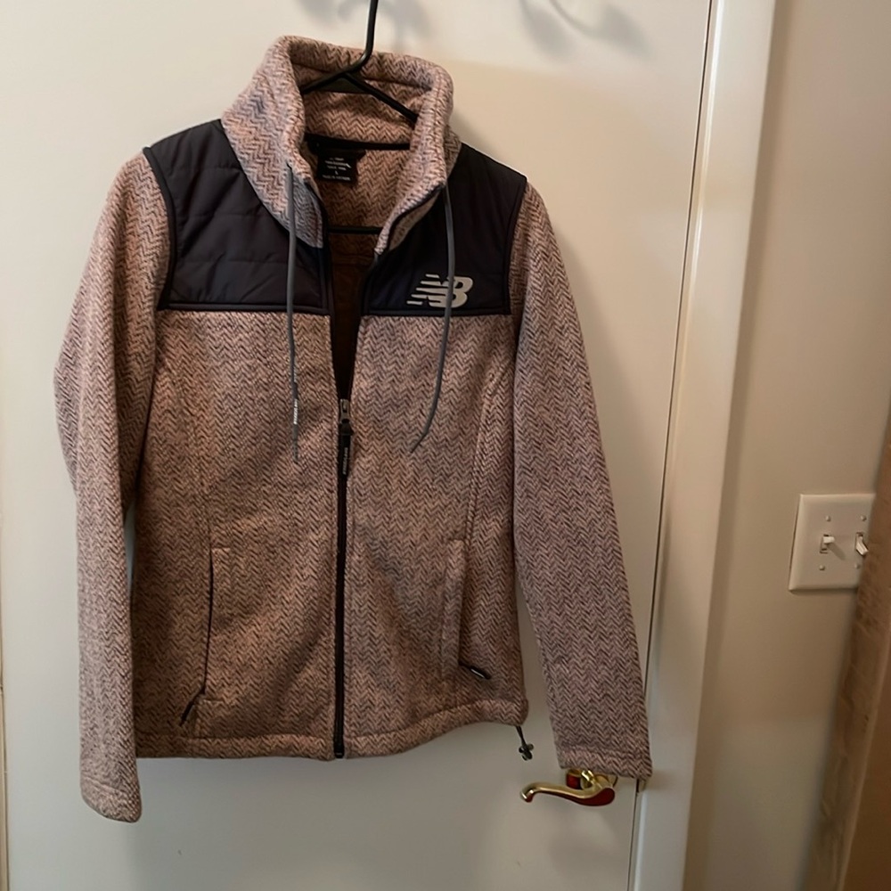 New Balance Zip Up Jacket Women’s Size Small.